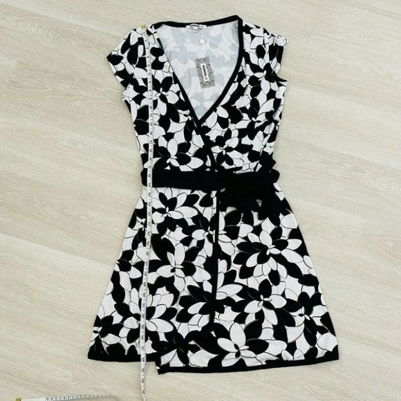 Missoni For Target BNWT Women's Wrap Dress Size 14 Stretch Sold Out - Picture 5 of 8